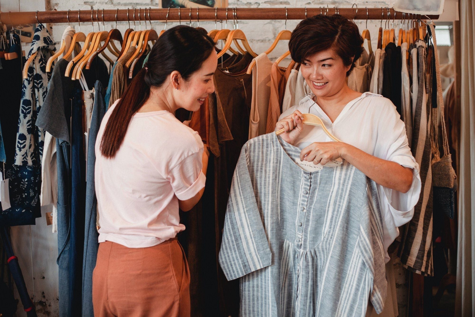 Sustainable Business Fashion: Eco-Friendly Choices for Professional Women